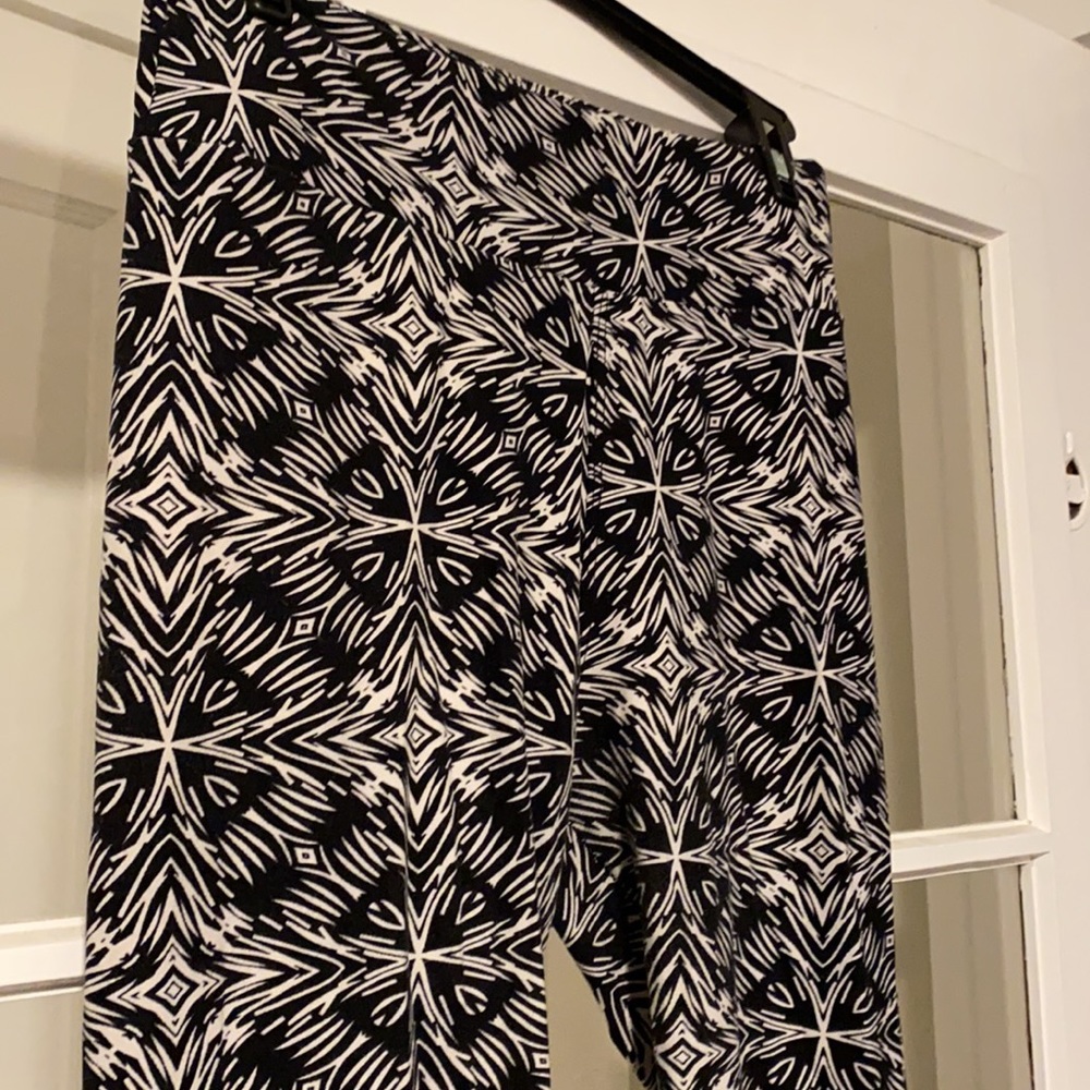 Lularoe Black & White Leggings